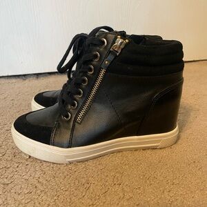 Aldo women’s business casual heel sneaker black leather